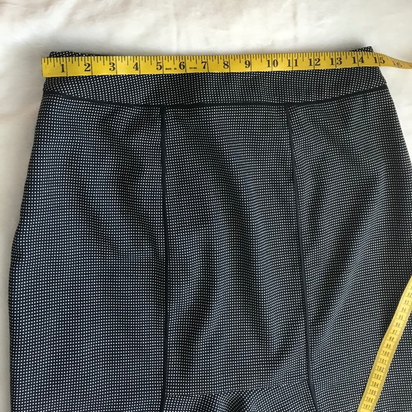 White House Black Market Black with White Dots Skirt size 6 - Picture 3 of 5